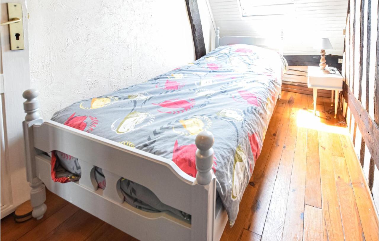 2 Bedroom Lovely Home In Marques Экстерьер фото